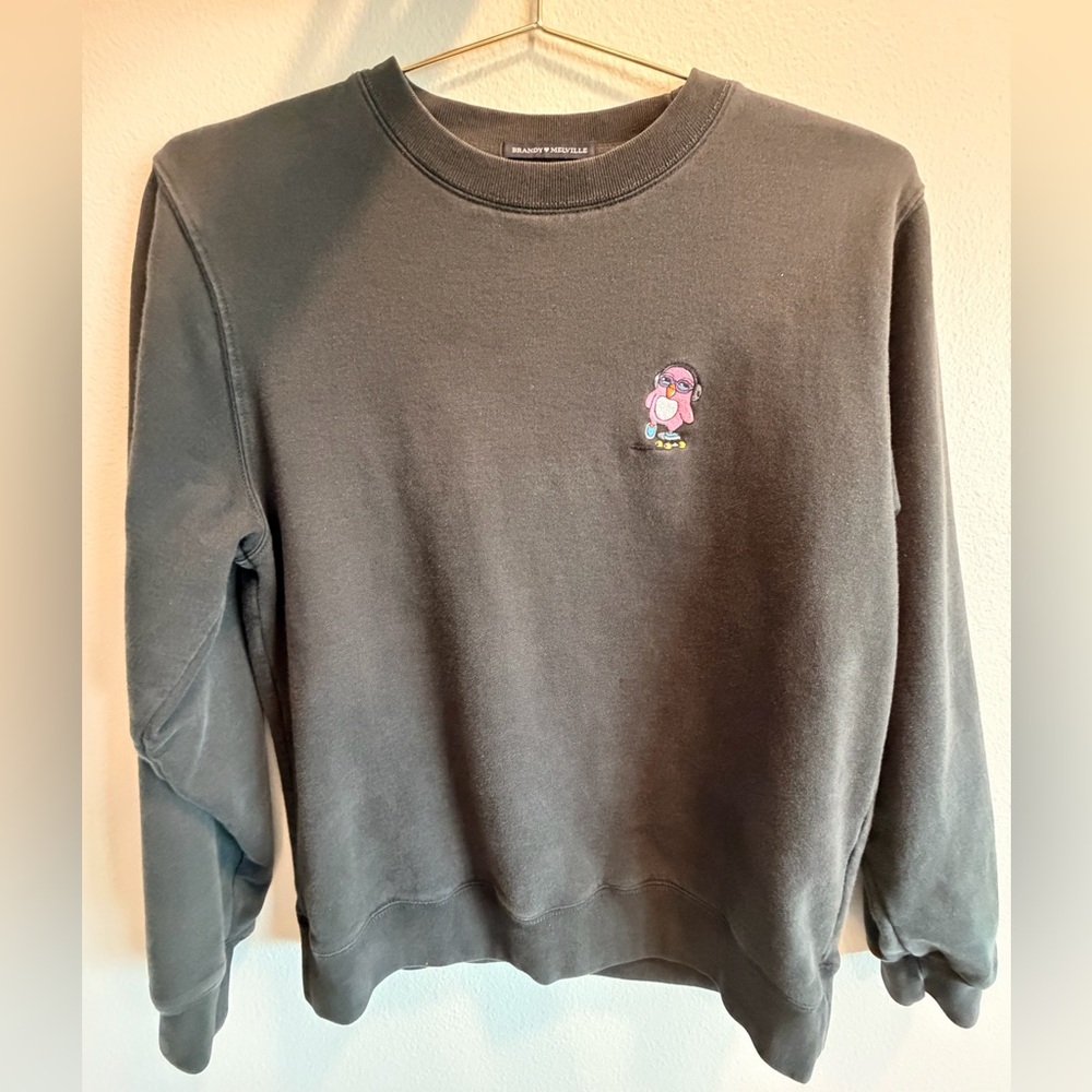 Brandy Melville Women's Black Sweatshirt